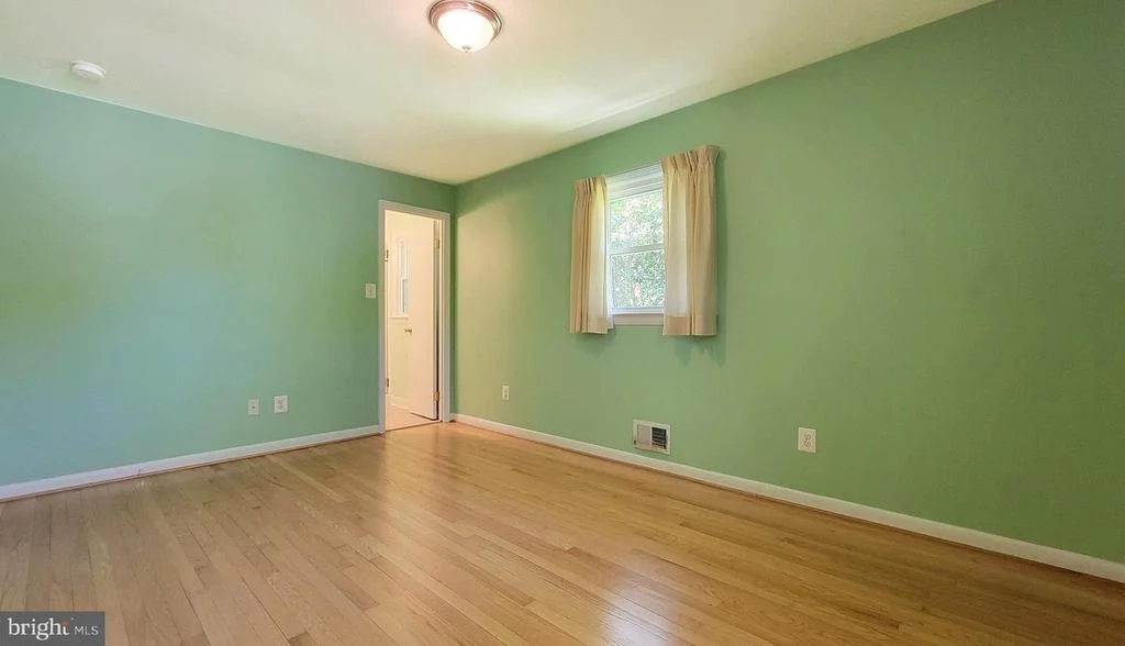 Photo of 3926 HOWARD STREET