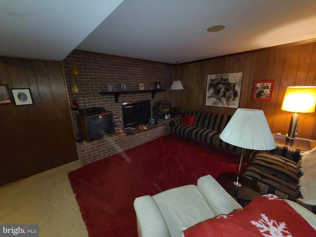 Photo of 6133 SHERBORN LANE