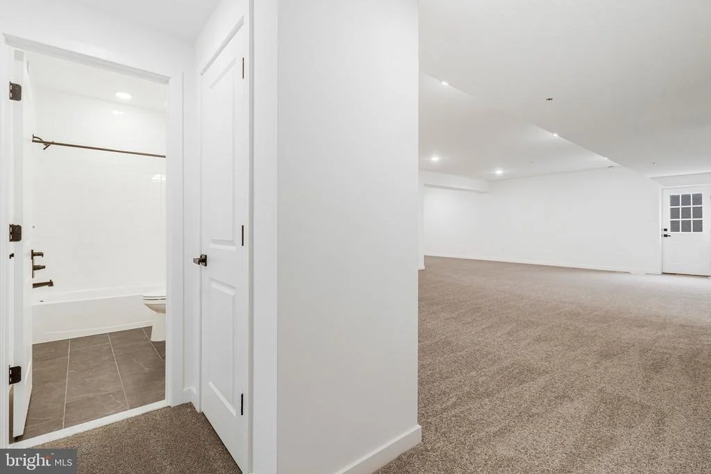 Photo of 2000 ARAM DRIVE