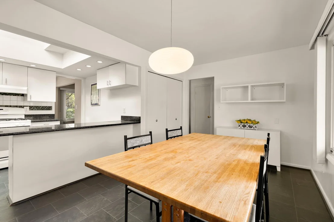 Photo of 1005 RUPPERT ROAD