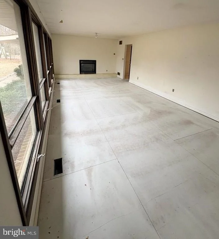 Photo of 3007 SUFFOLK LANE