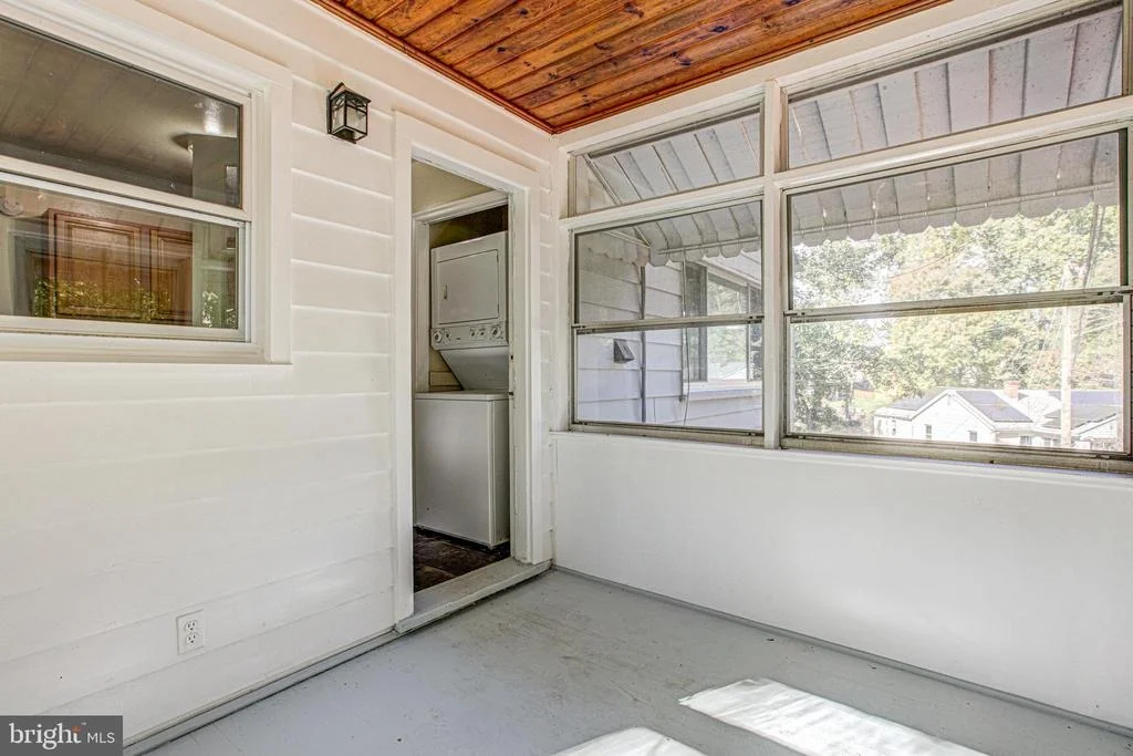 Photo of 19125 WINDSOR ROAD