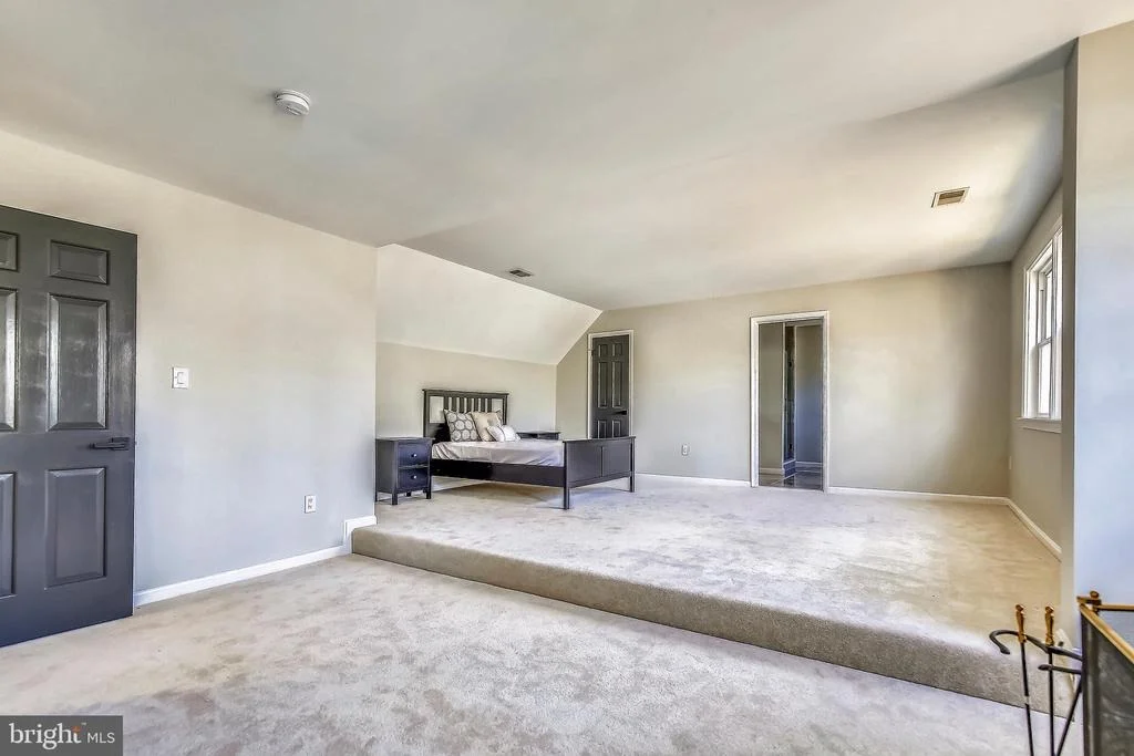 Photo of 1508 LAUREL HILL ROAD