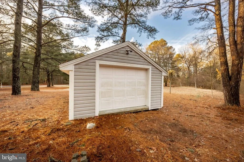 Photo of 22147 ROYAL OAK ROAD