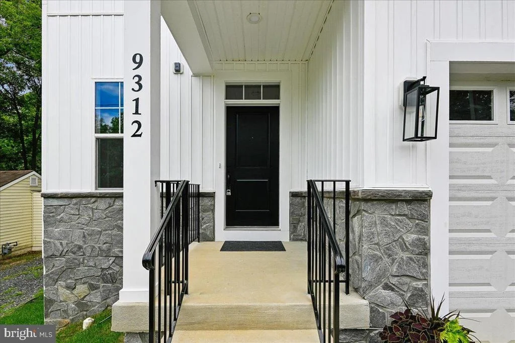 Photo of 9312 MADISON AVENUE