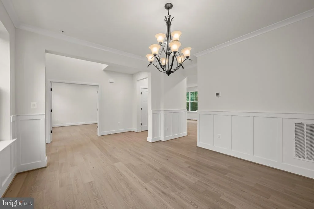 Photo of 2175 GLENCREST CIRCLE