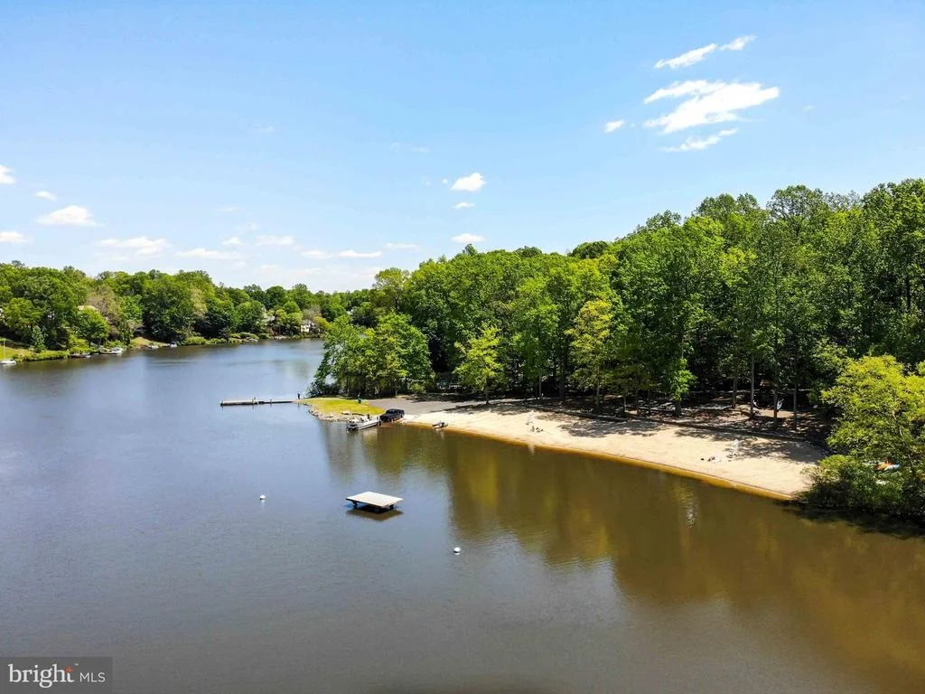 Photo of 15198 HOLLEYSIDE DRIVE
