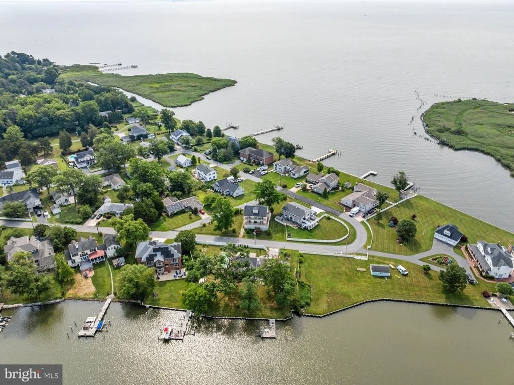 Photo of 812 BAY VIEW DRIVE
