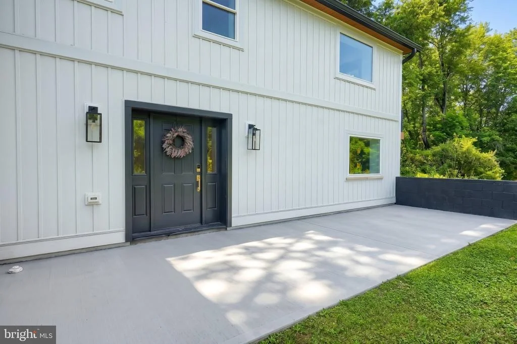 Photo of 1001 FREDERICK PIKE