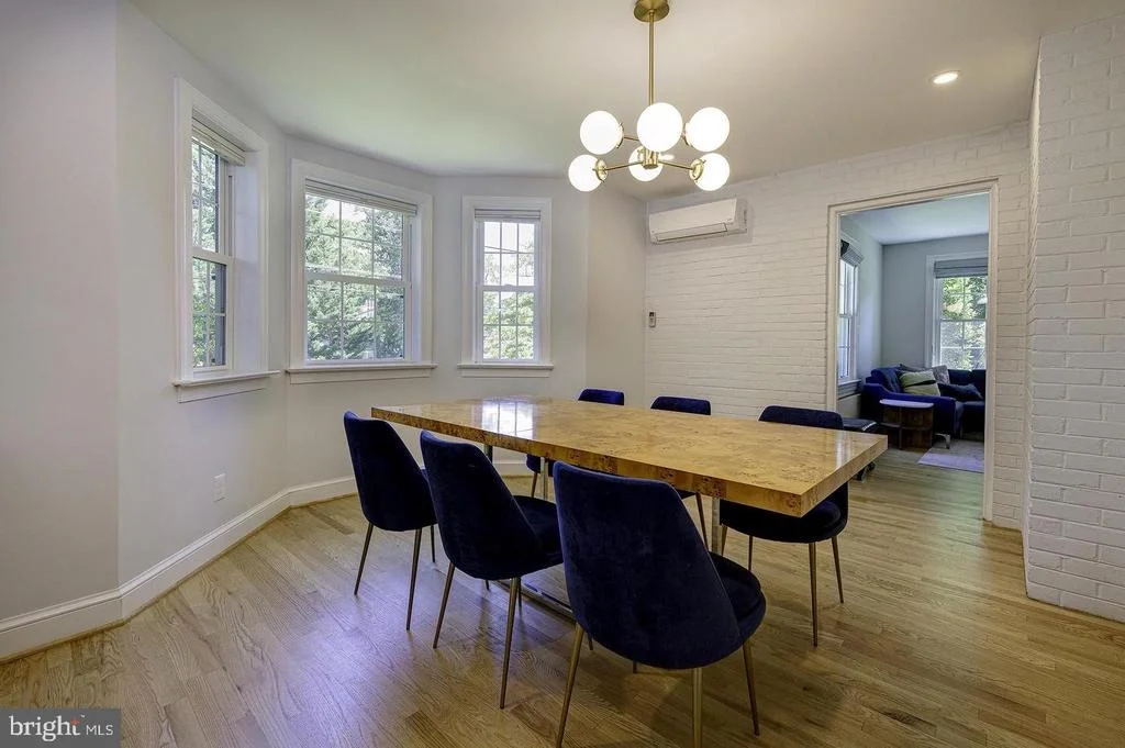 Photo of 3905 LAIRD PLACE