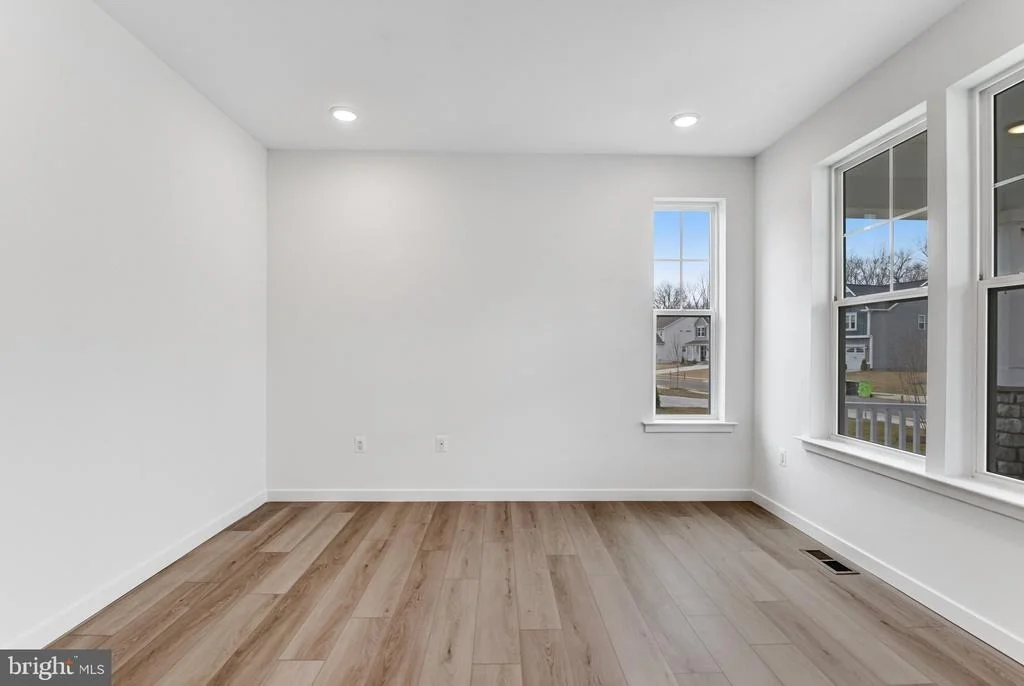 Photo of 2063 SPRINGVALE DRIVE