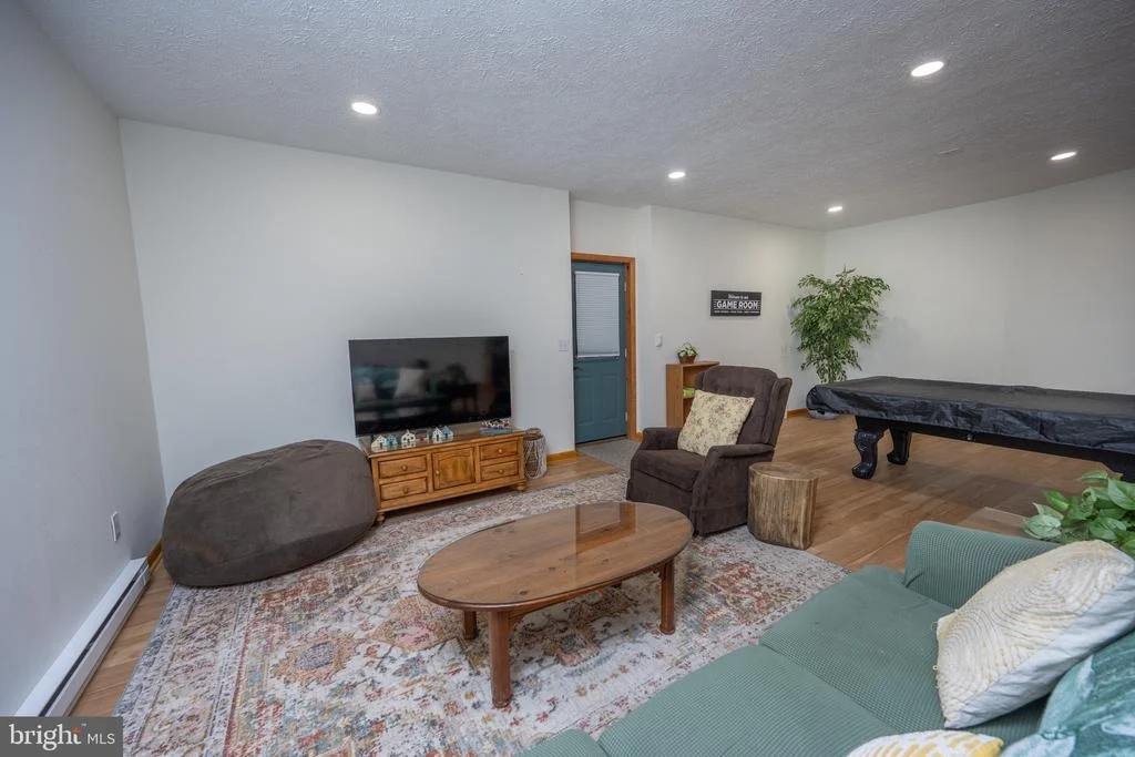 Photo of 526 GLEANINGS DRIVE
