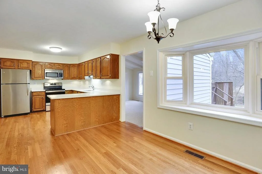 Photo of 1804 LONGMEAD ROAD