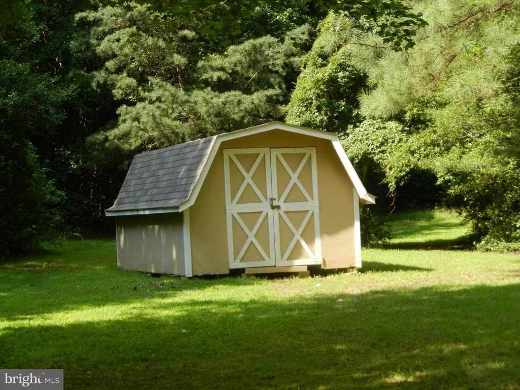 Photo of 45286 BAREFOOT DRIVE