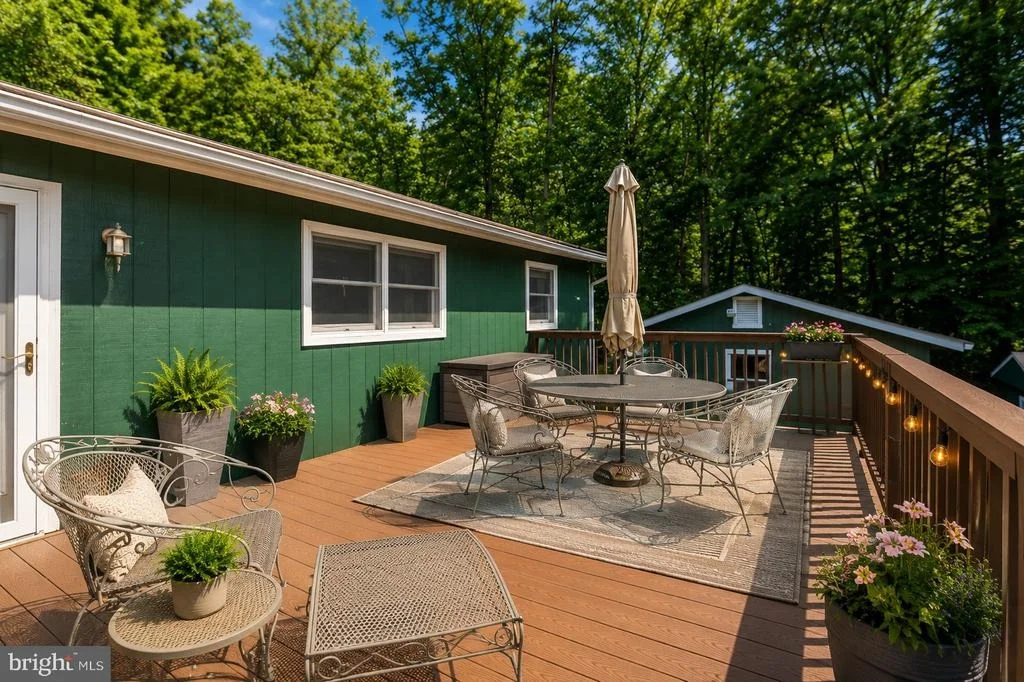 Photo of 6213 WHITE OAK DRIVE
