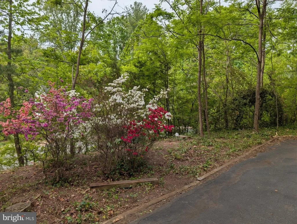 Photo of 7 SENECA TERRACE
