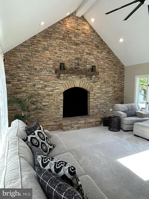 Photo of 902 N ISLAND ROAD