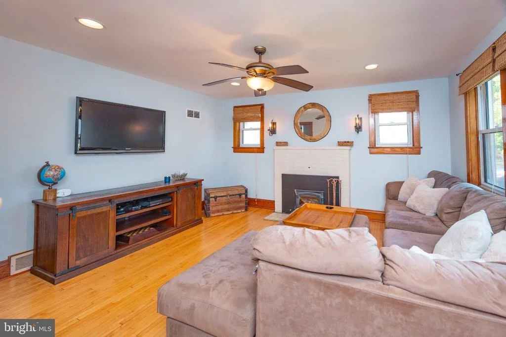 Photo of 515 LOCUST AVENUE