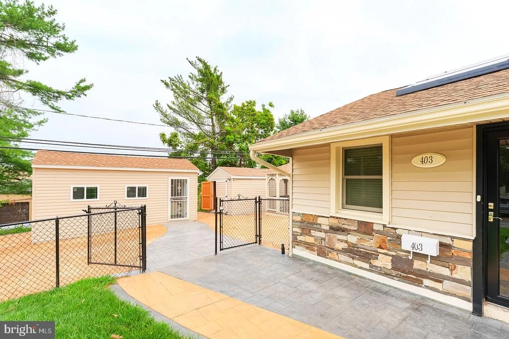 Photo of 403 JOPORTER DRIVE