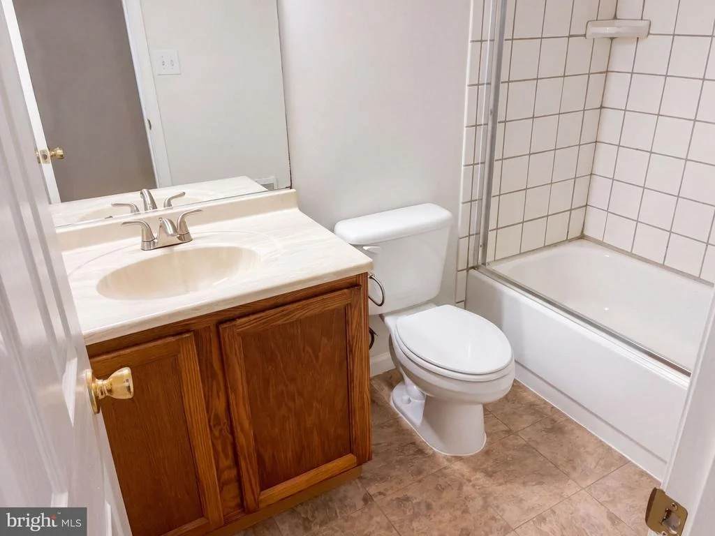 Photo of 542 JONATHAN ROAD