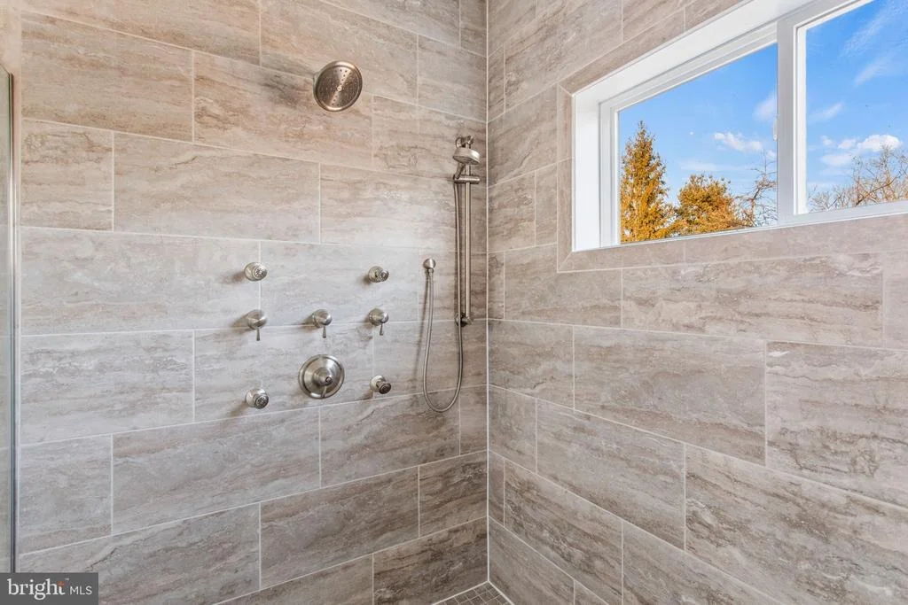 Photo of 7172 MEADOWBROOKE DRIVE