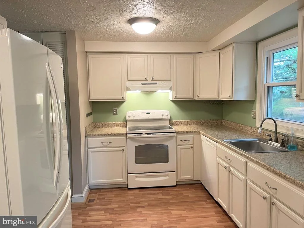 Photo of 1588 CAREY PLACE