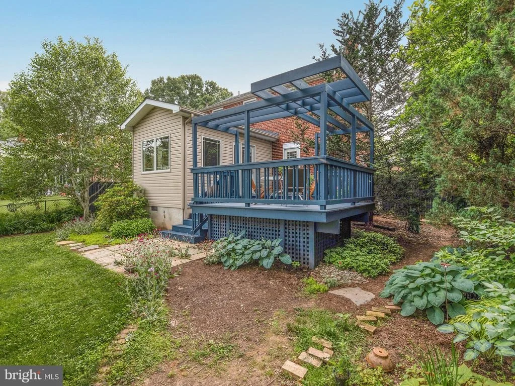 Photo of 10004 SIDNEY ROAD