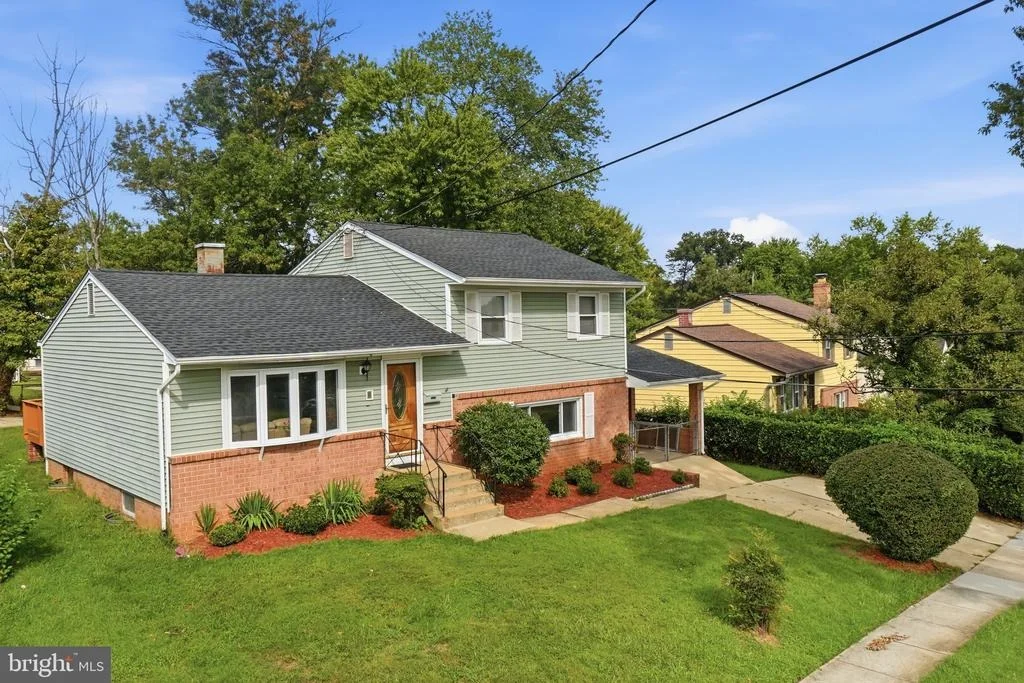 Photo of 7518 DOVER LANE