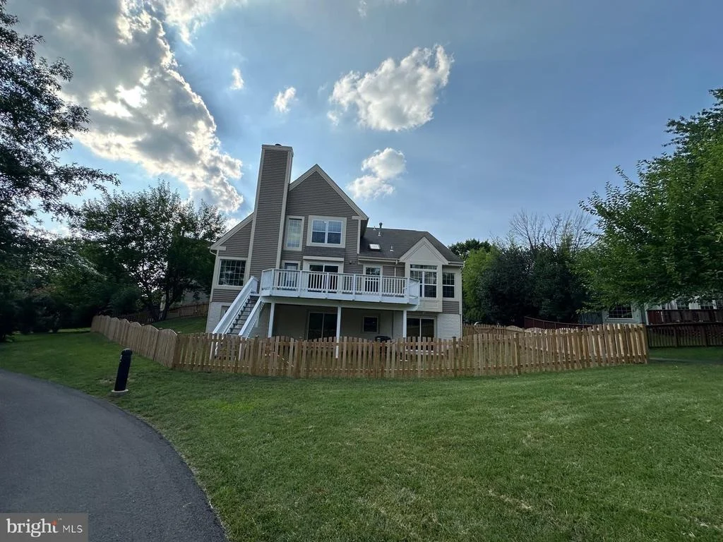 Photo of 43997 NEEDMORE COURT