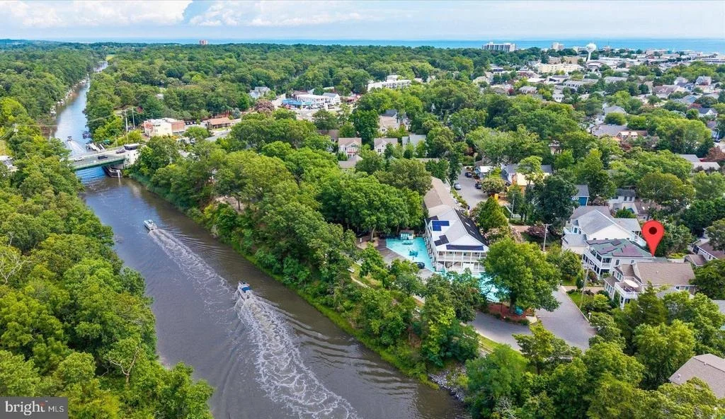 Photo of 17 6TH STREET