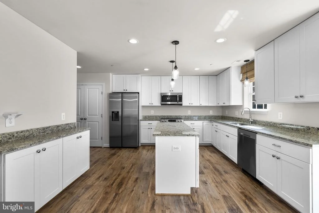Photo of 556 SUNSET KNOLL ROAD