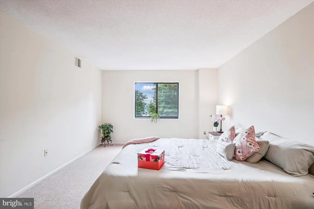 Photo of Unit 3412 at 15115 INTERLACHEN DRIVE