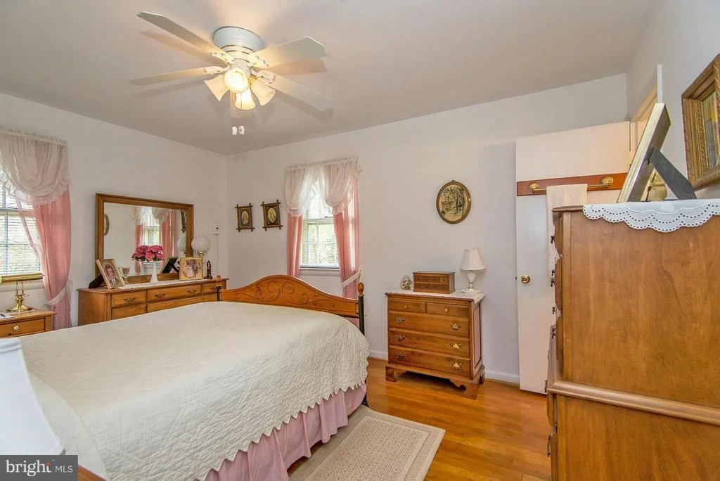 Photo of 910 JUNIPER PLACE