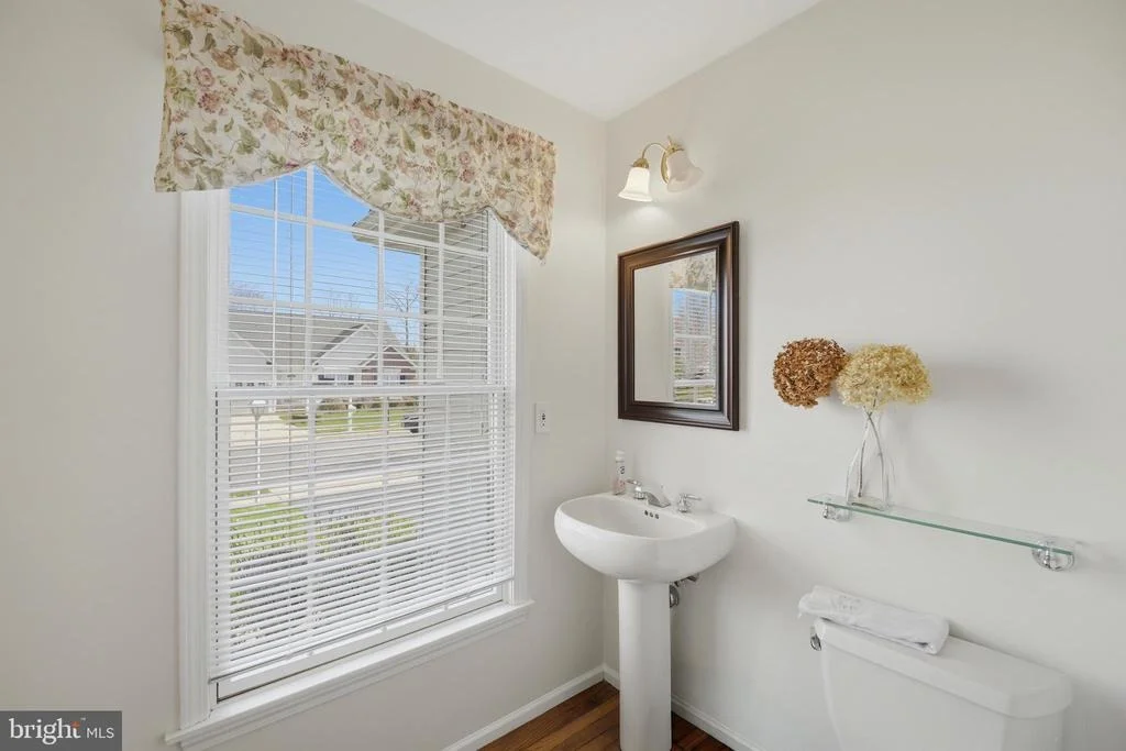 Photo of 352 CHESTNUT DRIVE