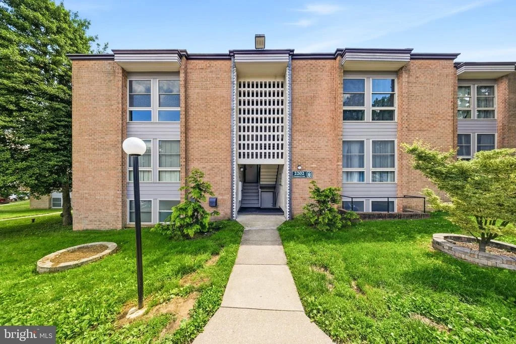 Photo of Unit 30122 at 2202 GREENERY LANE