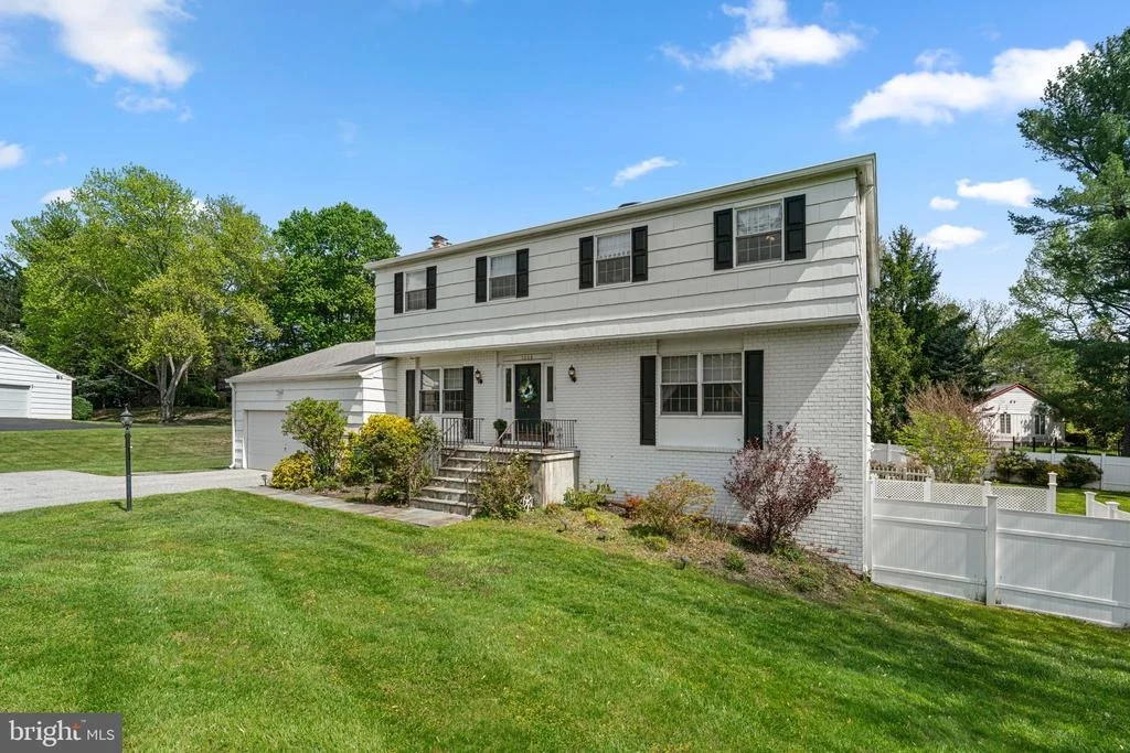 Photo of 5008 LAKE CIRCLE W