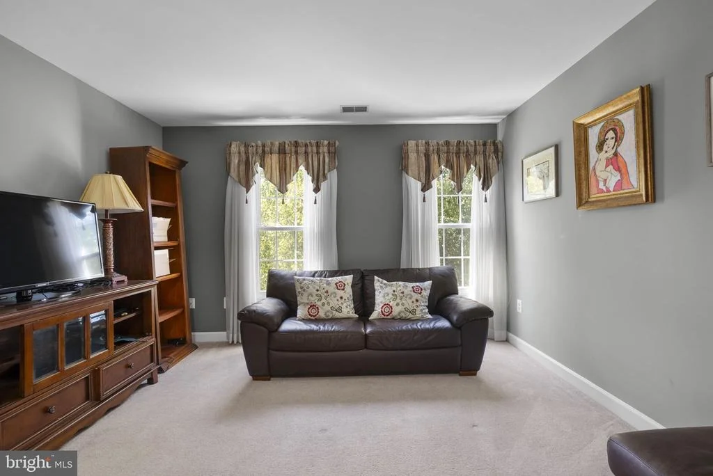 Photo of 805 LINDSEY MANOR LANE
