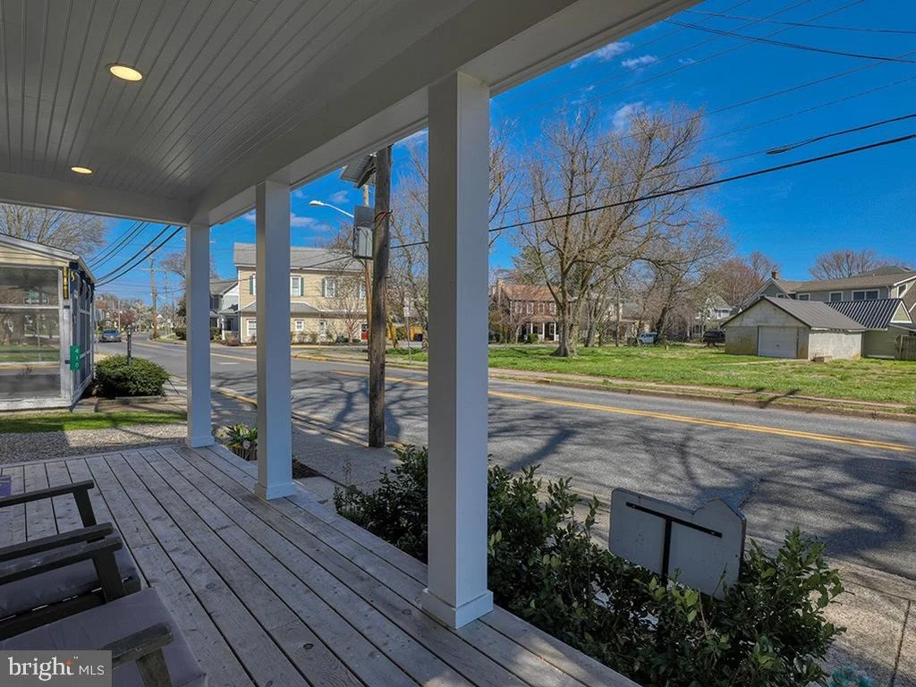 Photo of 412 KINGS HIGHWAY