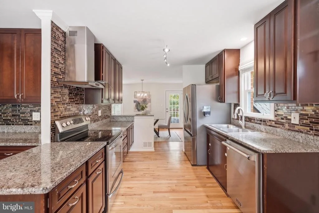 Photo of 2604 WOODEDGE ROAD