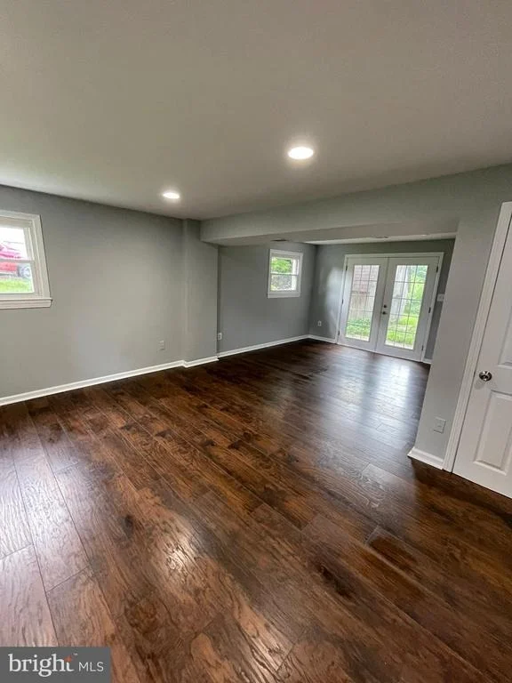 Photo of 610 W NETTLE TREE ROAD