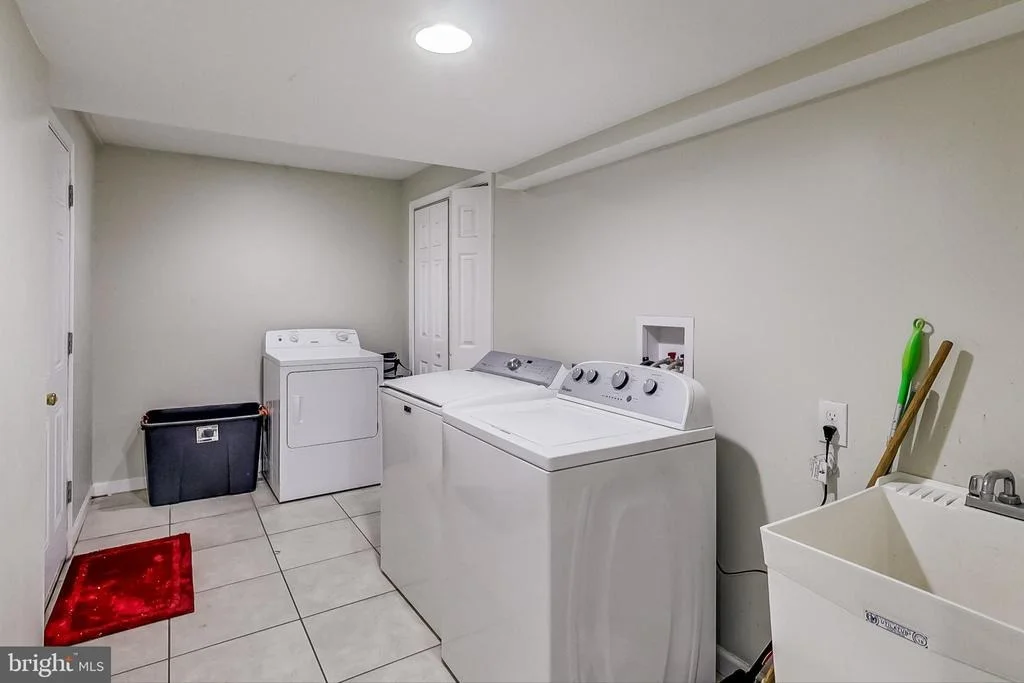 Photo of 13304 DAUPHINE STREET