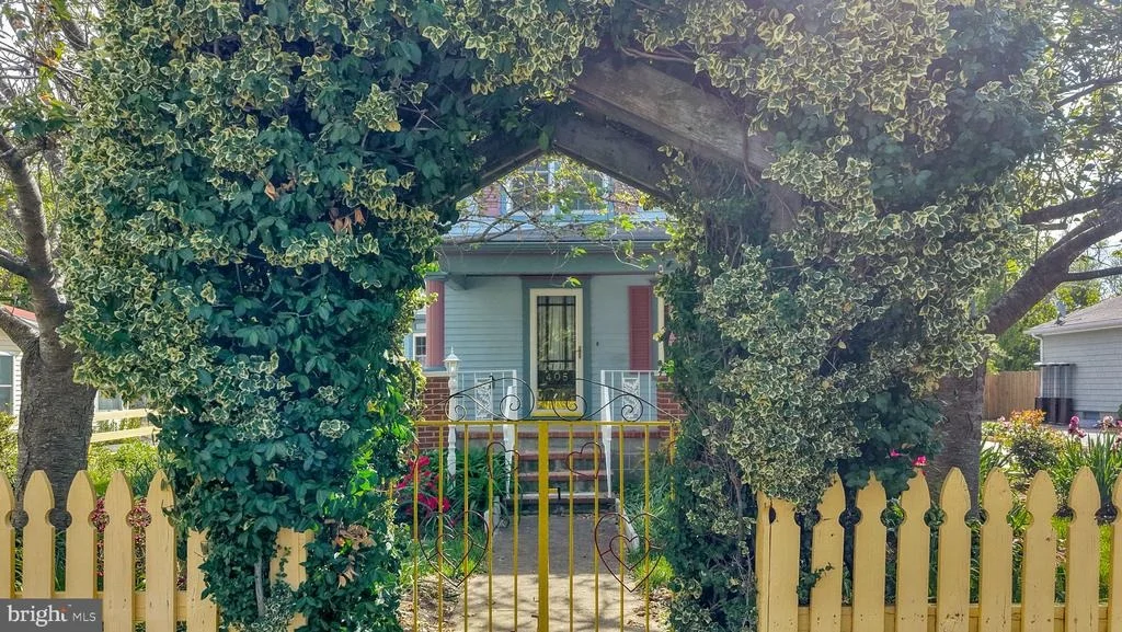 Photo of 405 UNION STREET
