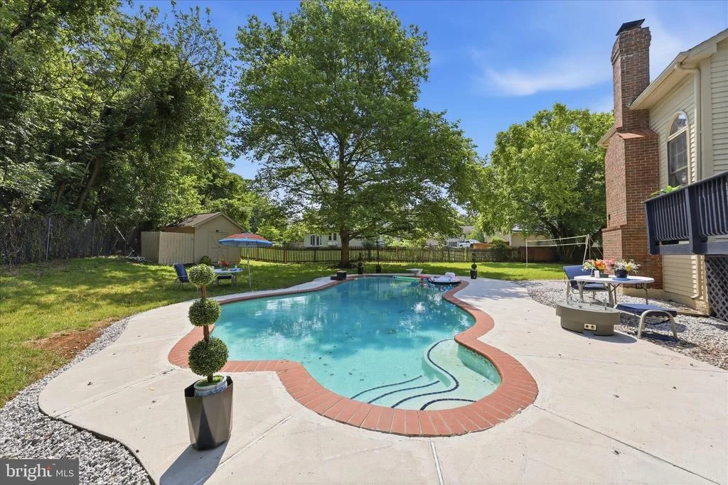 Photo of 6135 FIELDCREST COURT