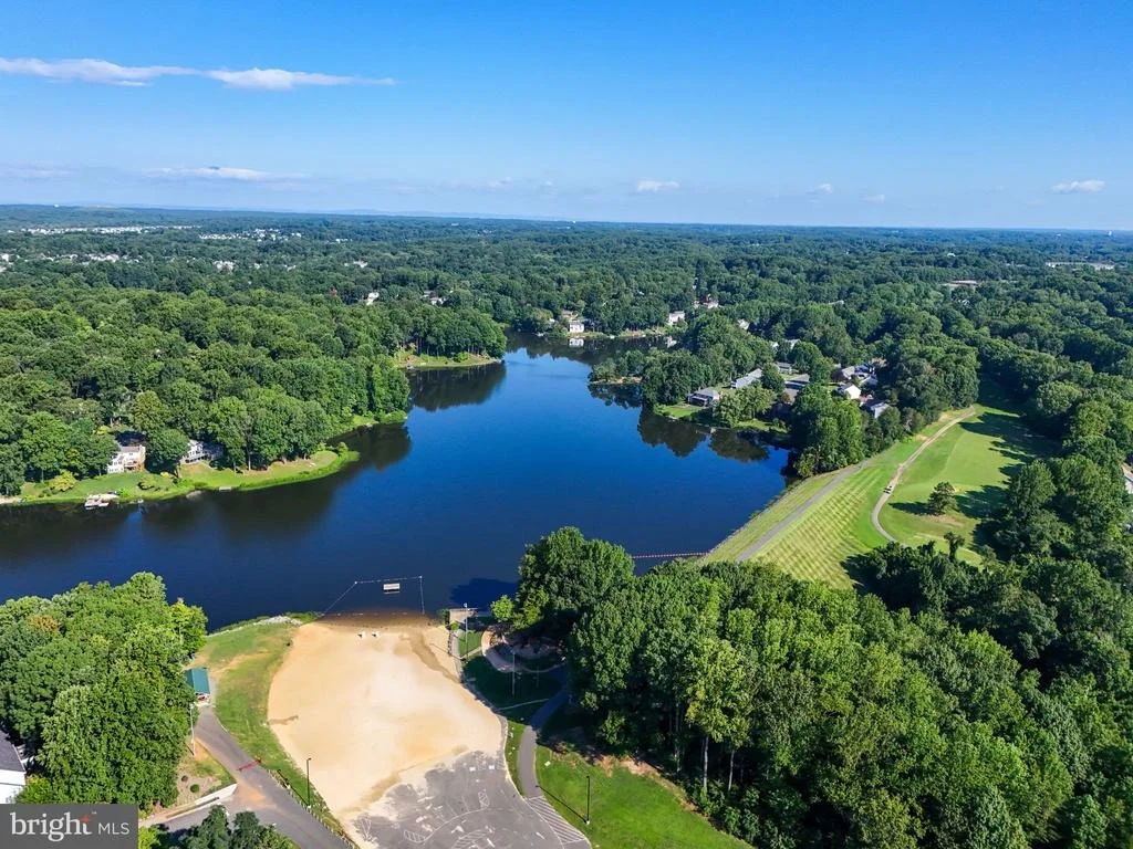 Photo of 15198 HOLLEYSIDE DRIVE