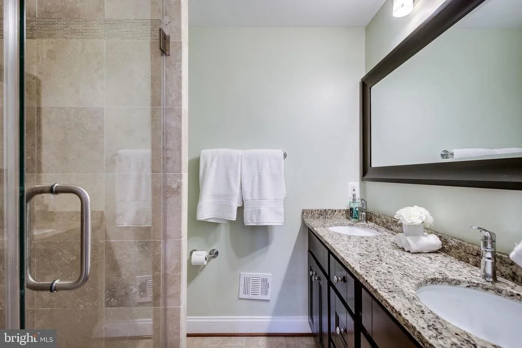 Photo of 919 JUNIPER PLACE
