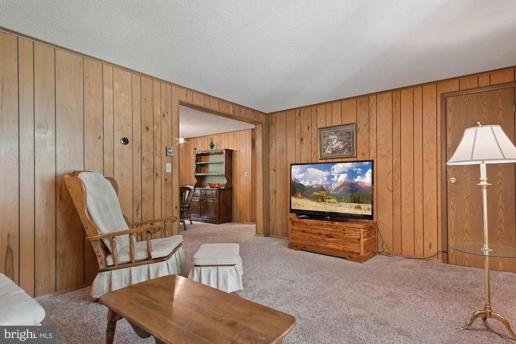 Photo of 1437 HARDING LANE