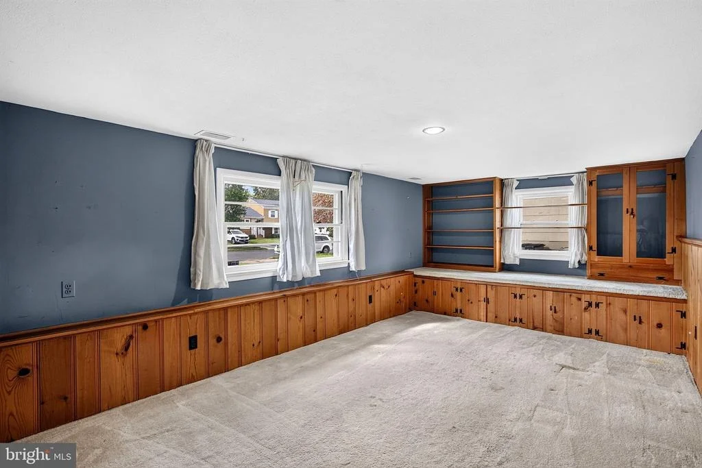 Photo of 6 WICKFORD AVENUE