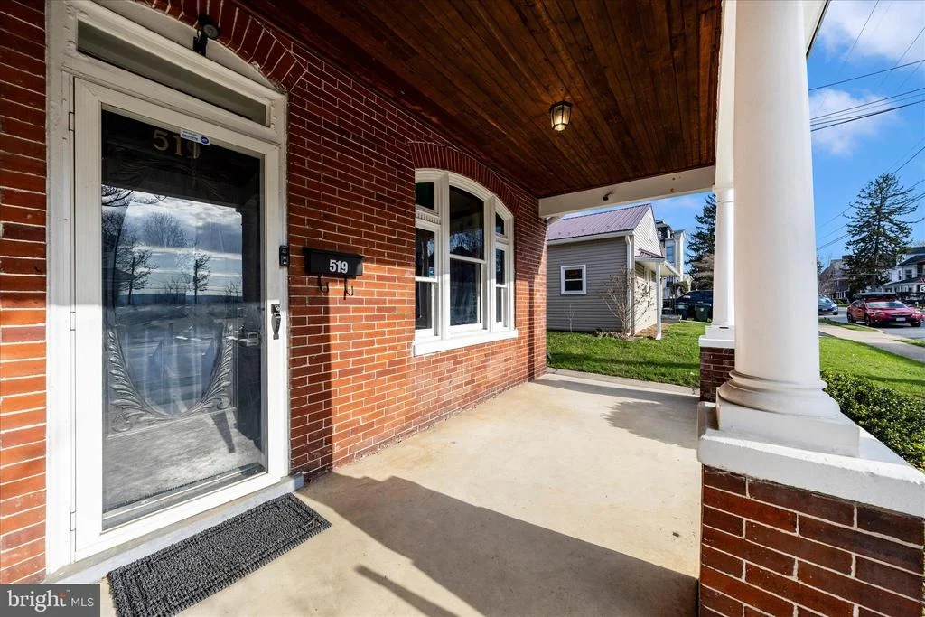 Photo of 519 SUMMIT AVENUE