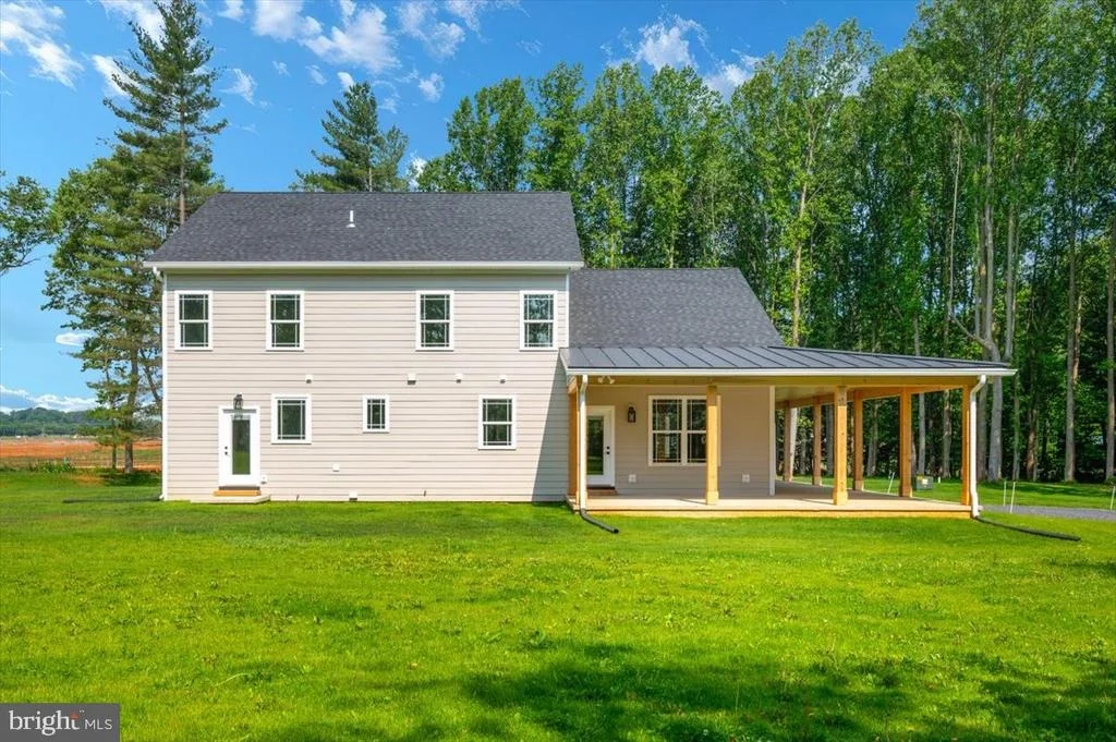 Photo of 460 SHADE TREE LANE