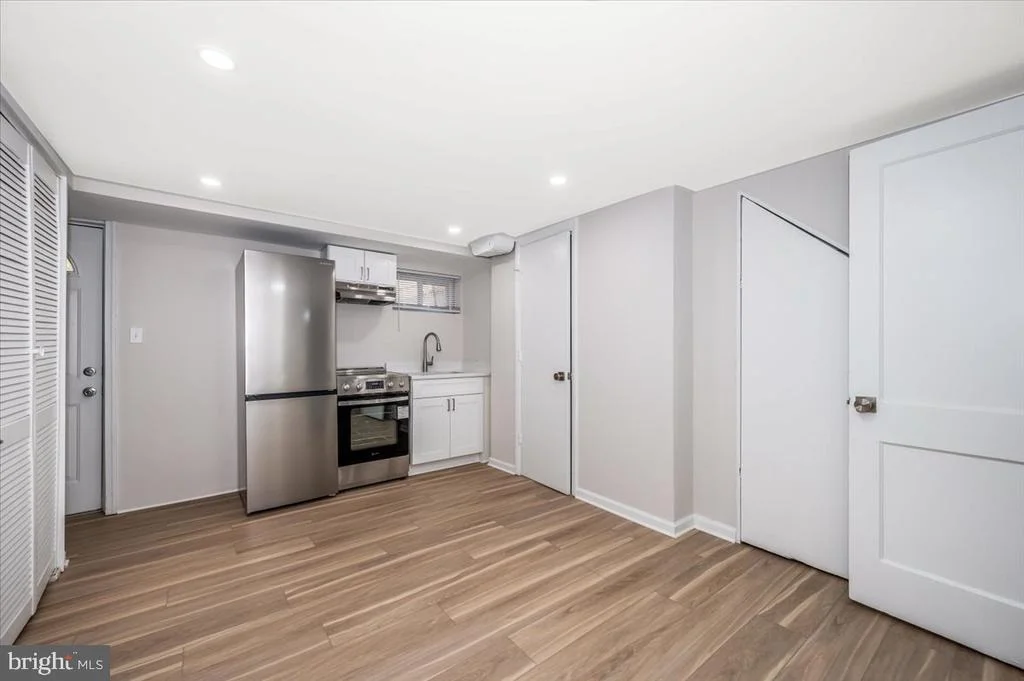 Photo of 3407 FLORAL STREET